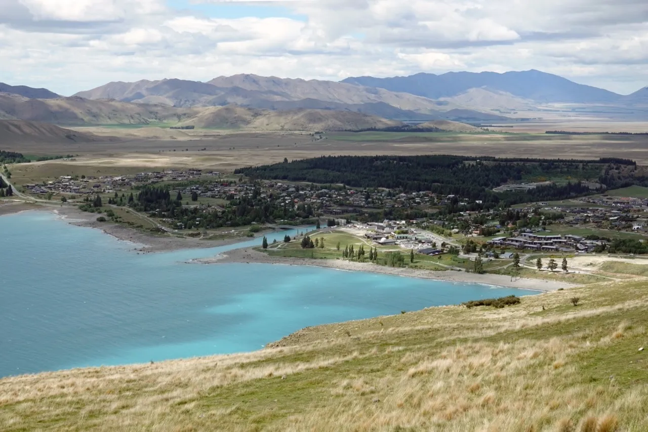 lake tekapo